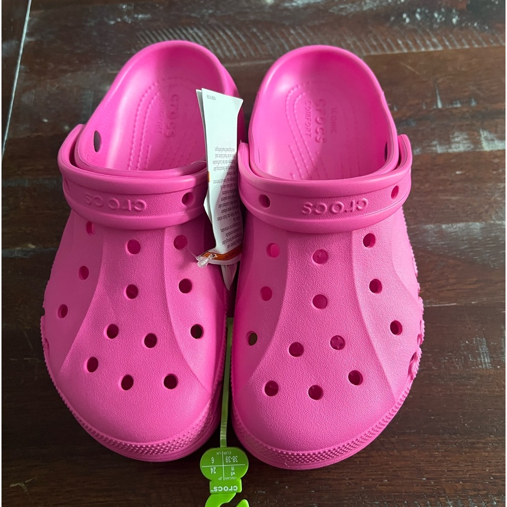 Women’s crocs
